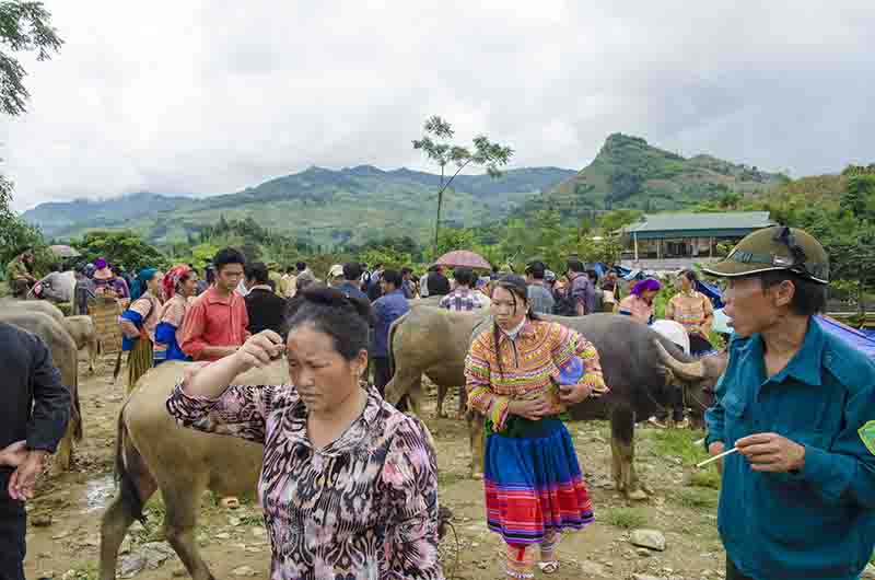 256 - Vietnam - Bac Ha - mercado